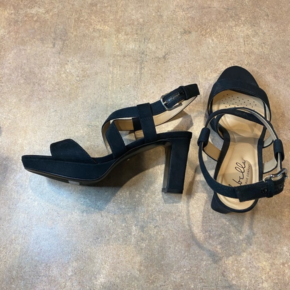 Open toe sandal heels NEW - Picture 5 of 6